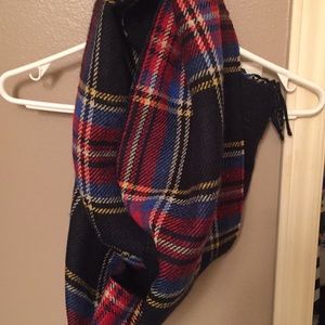 Plaid Abercrombie & Fitch scarf